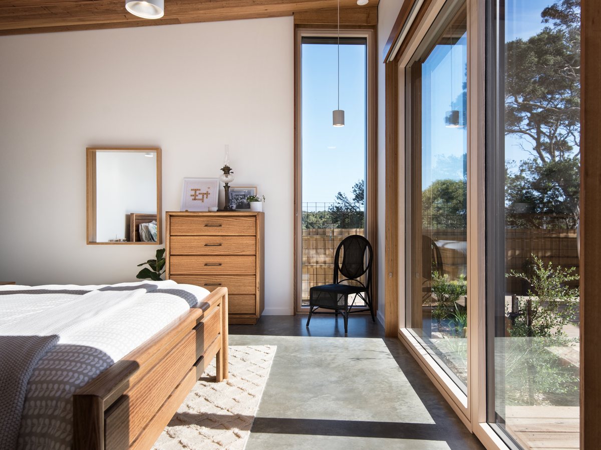 Bedroom with terrace door