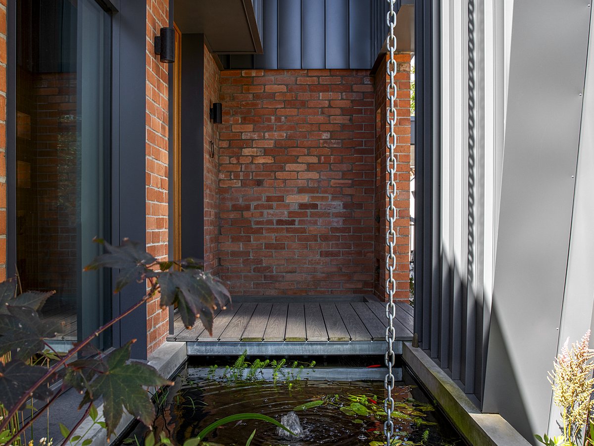 Sheltered outdoor area